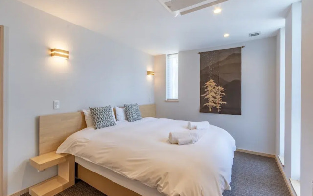 Owl House Niseko