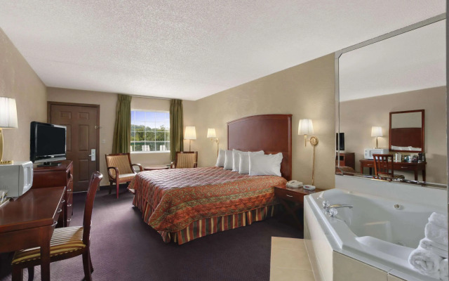 Days Inn by Wyndham Branson/Near the Strip