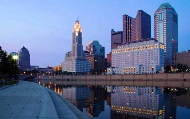 Отель Residence Inn by Marriott Columbus Downtown США, Колумбус - отзывы, цены и фото номеров - забронировать отель Residence Inn by Marriott Columbus Downtown онлайн вид на фасад