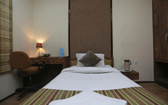 Hotel Rushabh Home