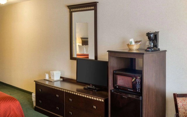 Quality Inn near Northtown Mall & National Sports Center