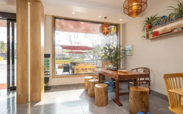 Wangxia Homestay (Jiuhuashan Transfer Center)