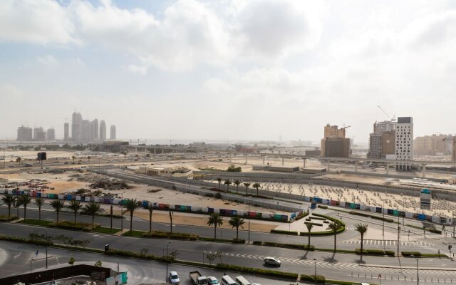 Отель HiGuests Vacation Homes - Dubai Wharf 1