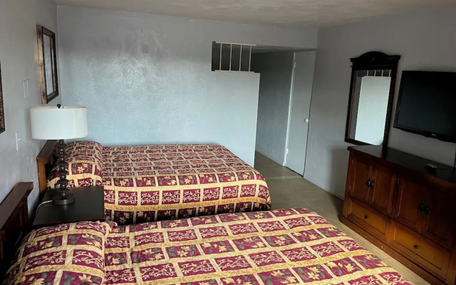 8th Street Motel