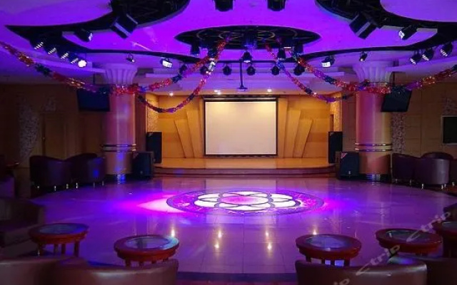 Sichuan Chaoyang Lake Hotel