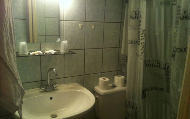 Hipotel Paris Montmartre