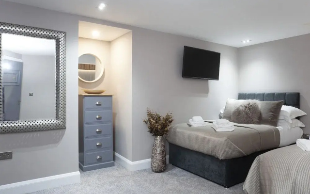 Priory House Apartments 1