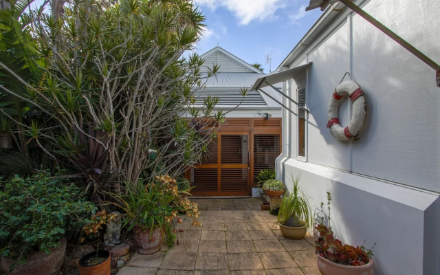 Bancroft Bay Frontage