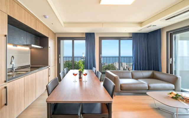 Sokcho I Park Suite Hotel and Resort