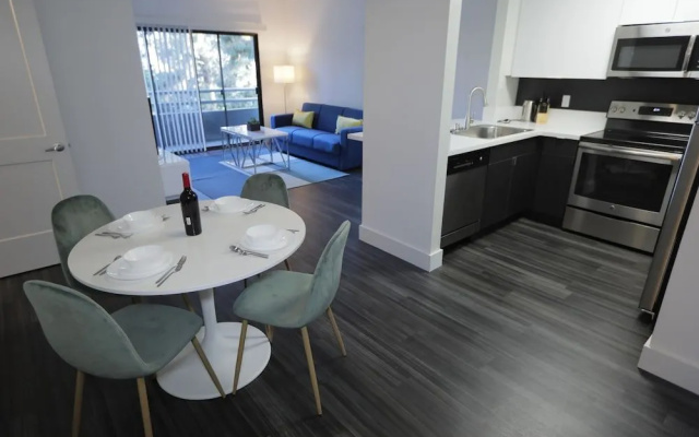 Hollywood Ace Residences