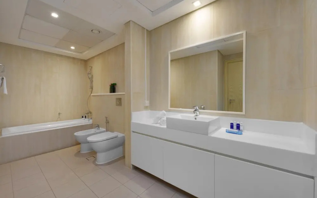 Maison Privee - Jaw-Dropping Sea Vw in Luxury Apt w/Delux Fittings