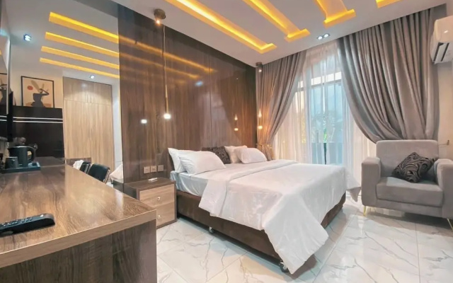 Eljjays Place