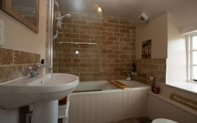 Cosy cottage