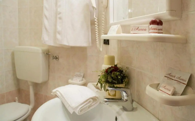 Hotel Tritone
