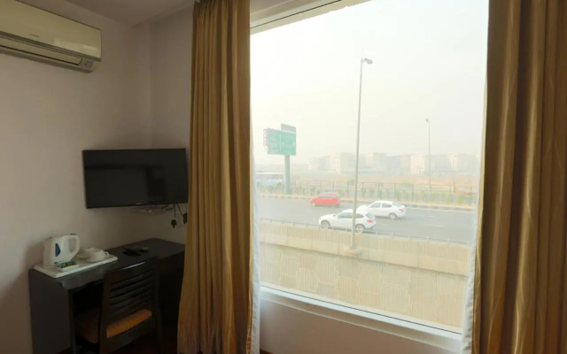 Hotel The Class , Delhi Airport