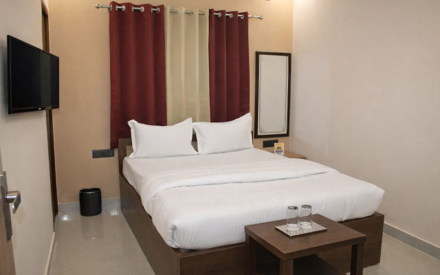 Pavitram Hotel & Banquet