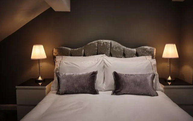 The Townhouse Simple2let Serviced Apartments