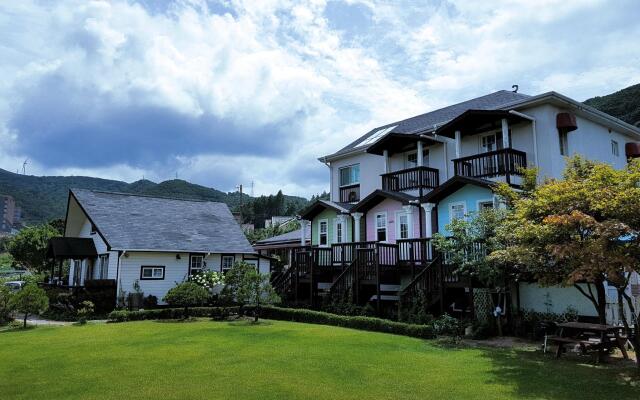 Отель Daegwalnyeong Beauty House Pension Южная Корея, Пхёнчан - отзывы, цены и фото номеров - забронировать отель Daegwalnyeong Beauty House Pension онлайн вид на фасад