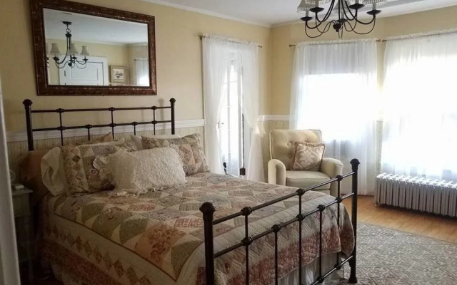 Taylor Edes Inn