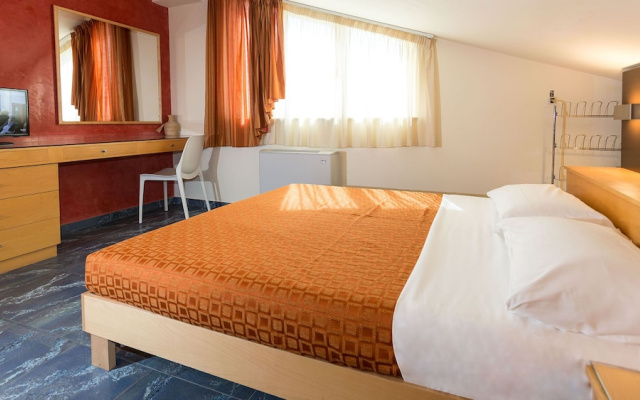 Anchise Mare Holiday Apartments
