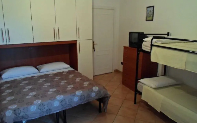 Il Volto Del Lago Rooms and Apartments