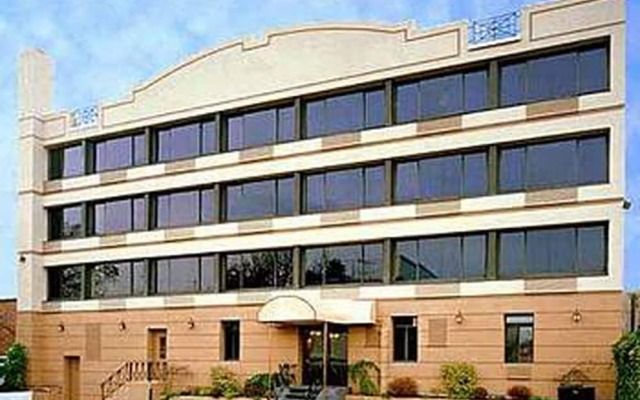 Отель Airway Inn США, Нью-Йорк - отзывы, цены и фото номеров - забронировать отель Airway Inn онлайн вид на фасад