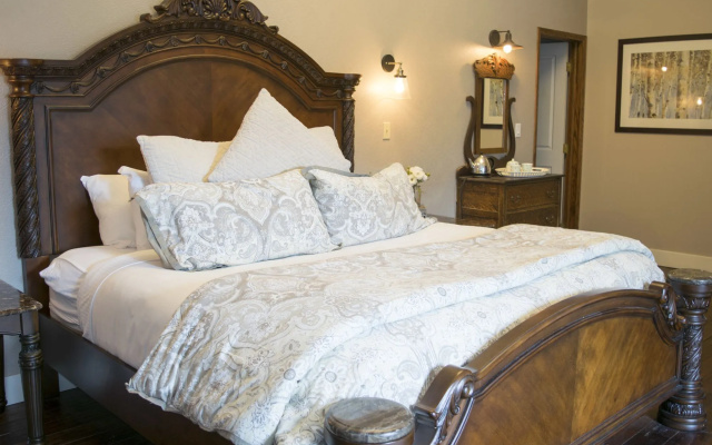 The Georgetown Inn