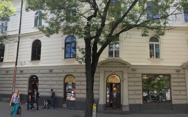 Soborniy Hostel вид на фасад