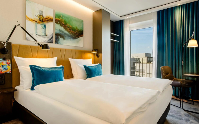Motel One Köln-Altstadt