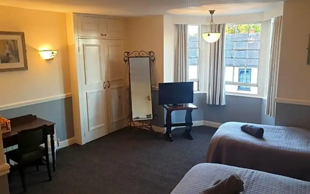 The Olde Swan Hotel