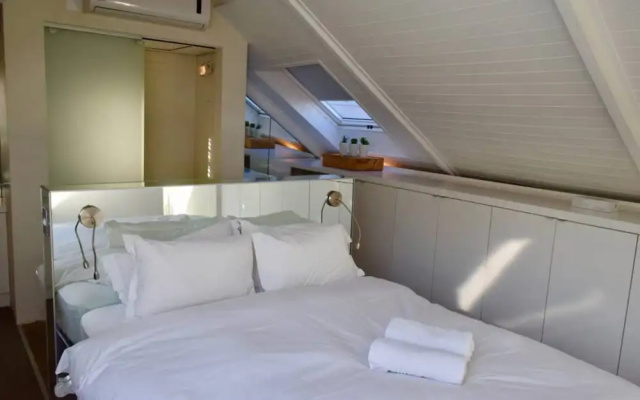 Modern 2 Bedroom Townhouse in Green Point