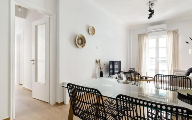 Urban 2BD Apartment in Koukaki by UPSTREET