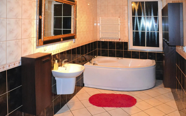 Holiday villa 470 sqm, garden 5000 sqm, Swiecianowo