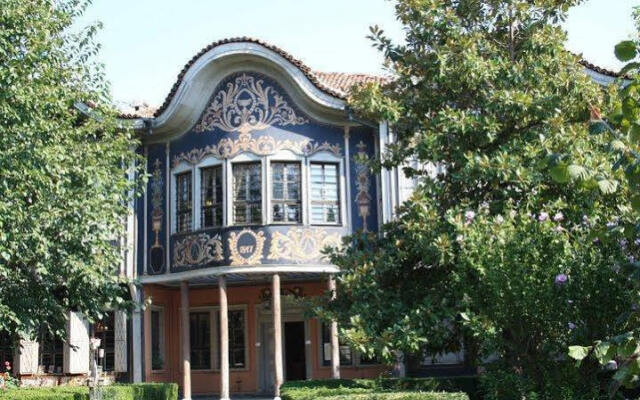 Отель Арт-Отель Дали Болгария, Пловдив - отзывы, цены и фото номеров - забронировать отель Арт-Отель Дали онлайн вид на фасад