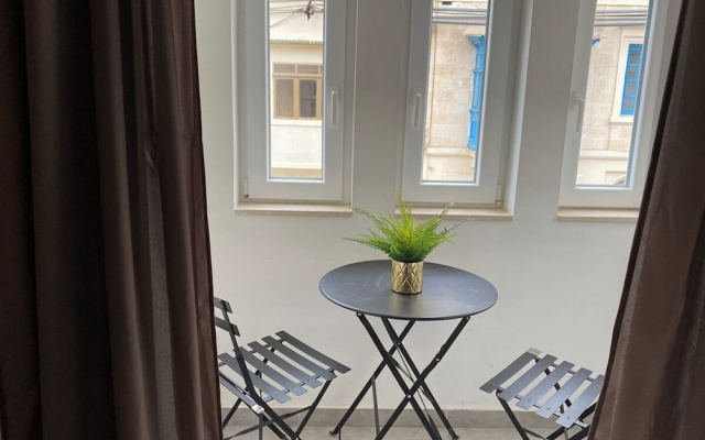 Off the Strand Gzira 3-bedroom Apartment