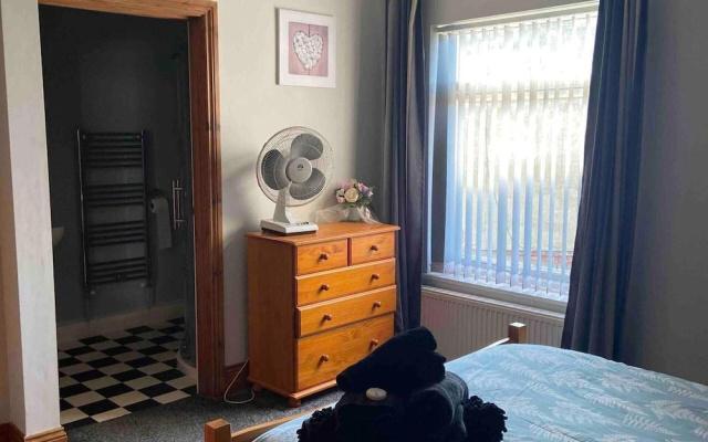 1 Apartment Sleeps 2
