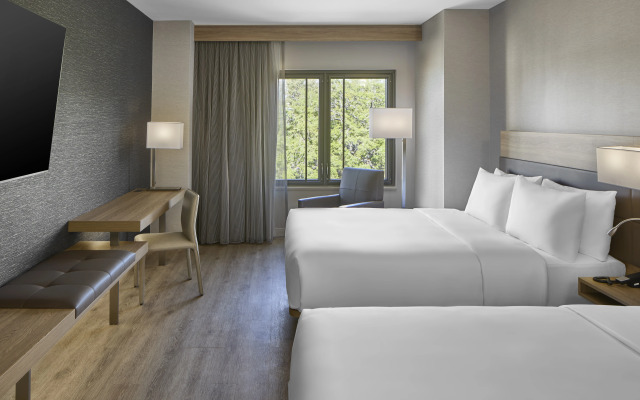 AC Hotel Savannah Historic District