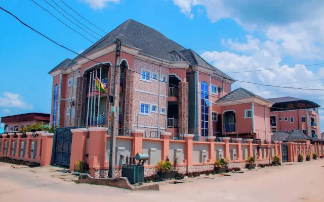 Vic & J Lounge and Hotel