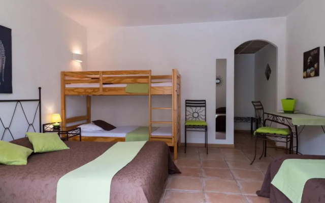 Hotel The Originals Aix-en-Provence Nord Le Village Provençal (ex Inte