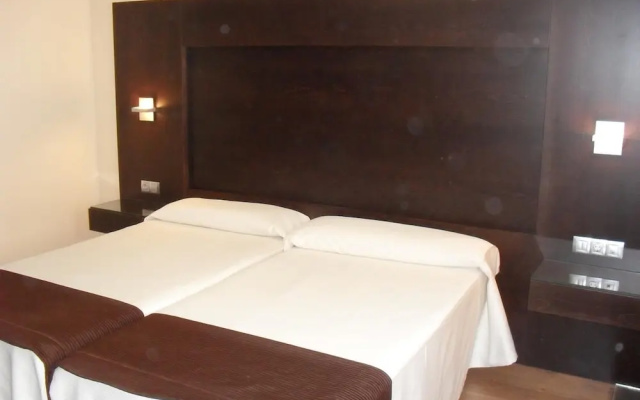 Hotel Anabel Baza