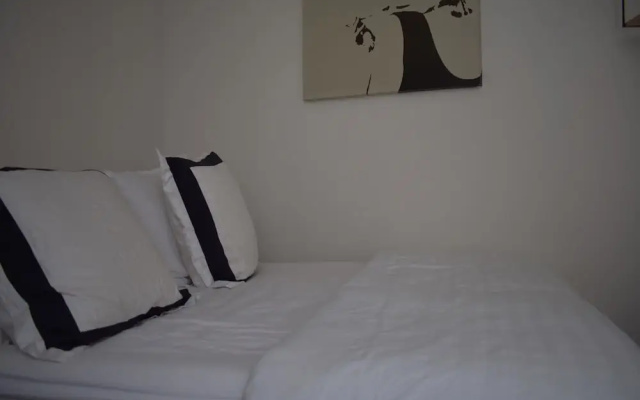 1 Bedroom in Bonne Nouvelle
