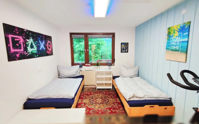 Wellness- Hottub & Sauna- Pet Friendly- Hiking