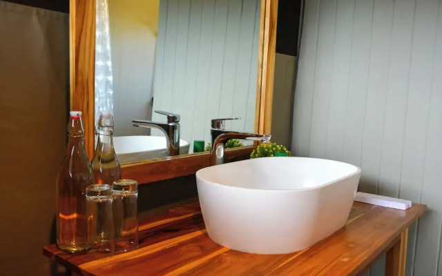 Manya Luxury Camp