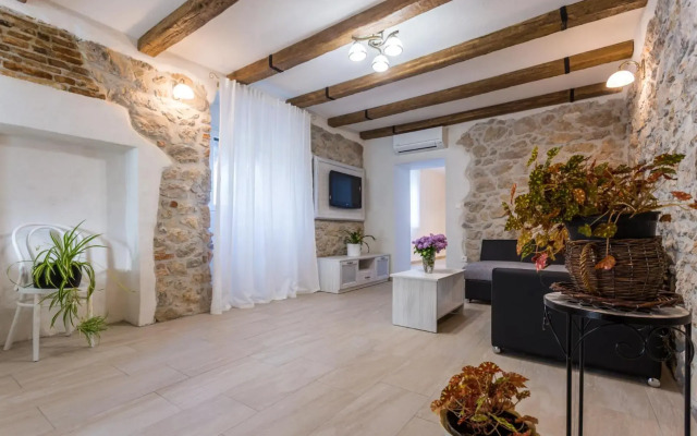 Villa Mulberry