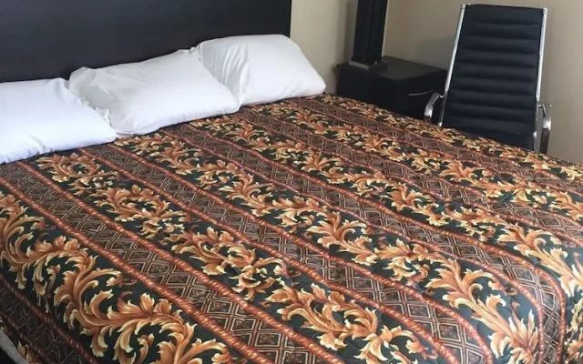 Suburban's Lavilla Inn