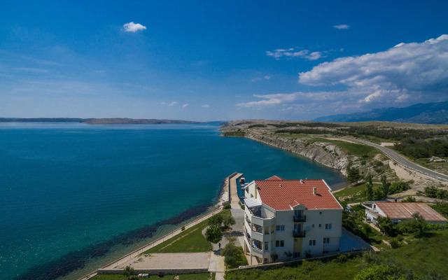 Vila 4m - Boarding House And Apartments