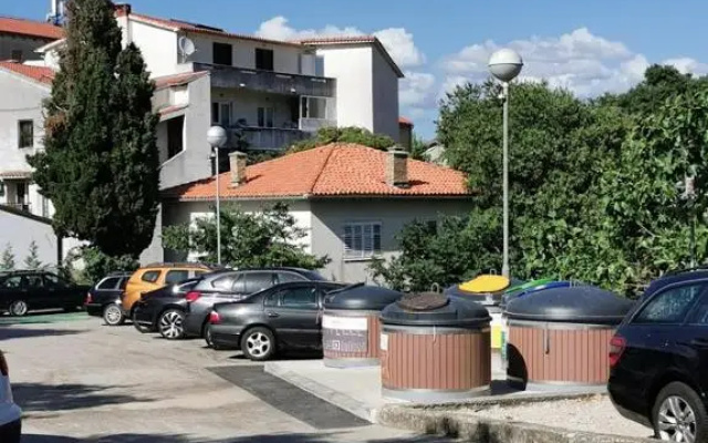 Tin 1