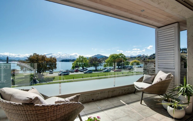 Ardmore Street Luxury Apartment