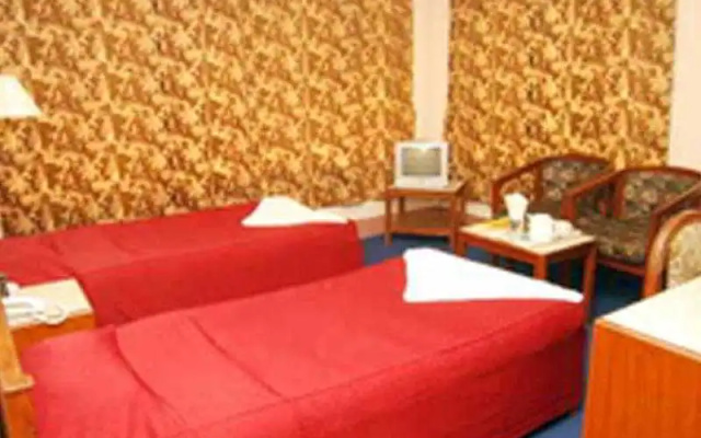 Modern Lai Lai Holiday Inn