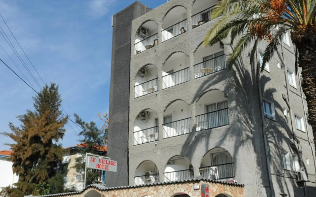 Le Village Hotel - Adults Only